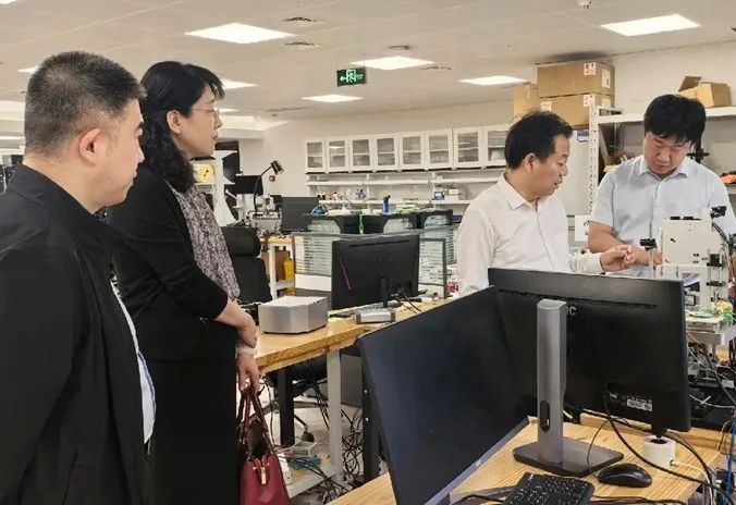 济南市人社局调研探微医疗技术